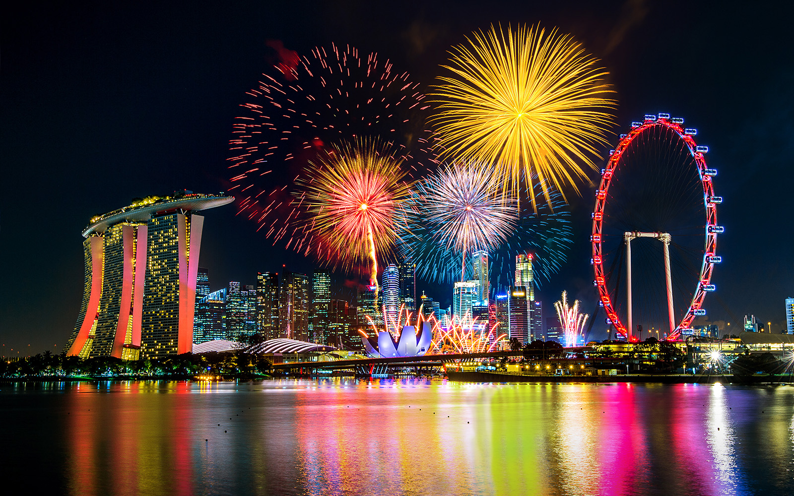Singapore in December: Sentosa Island, Cruises & ZoukOut
